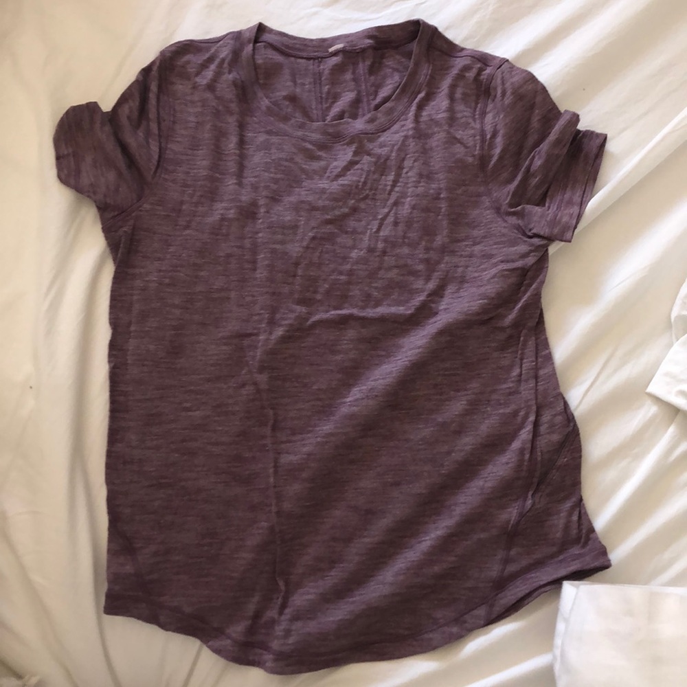 Lulu lemon t shirt